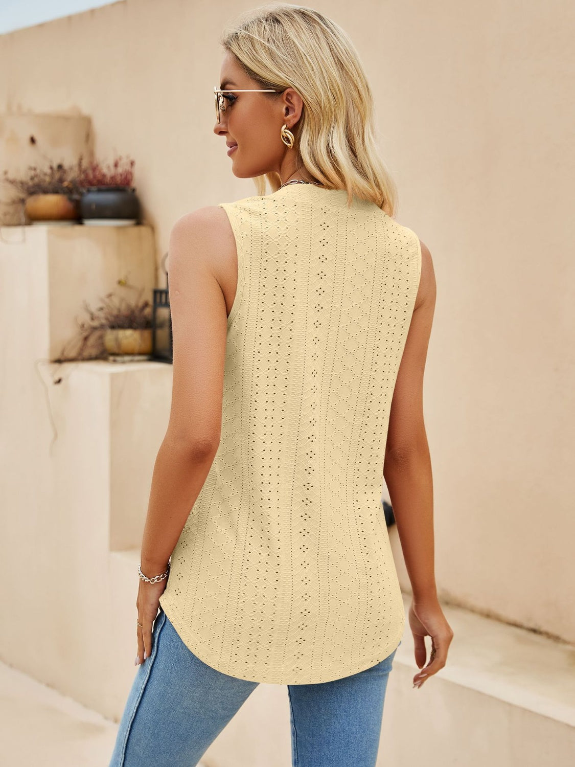 Notched Tank